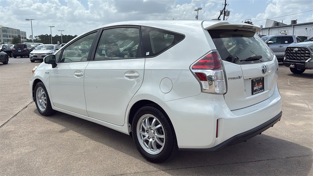 Vehicle image 7 of 35