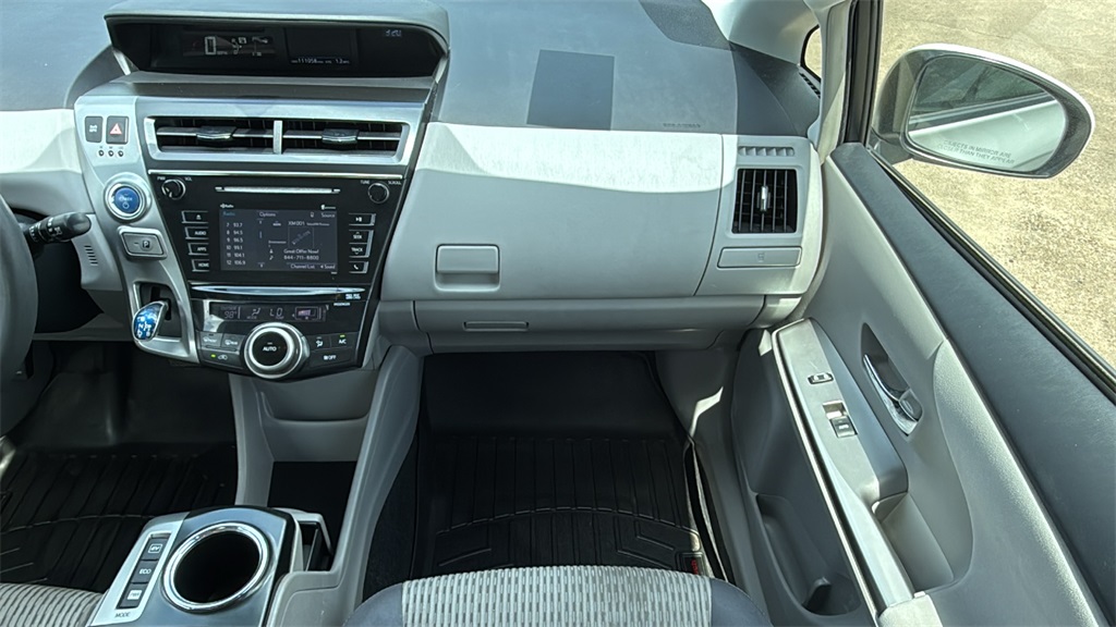 Vehicle image 32 of 35