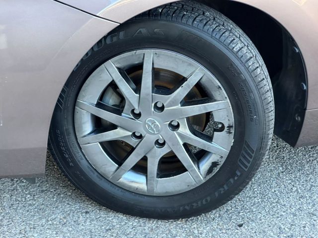 Vehicle image 36 of 46