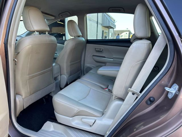 Vehicle image 16 of 46