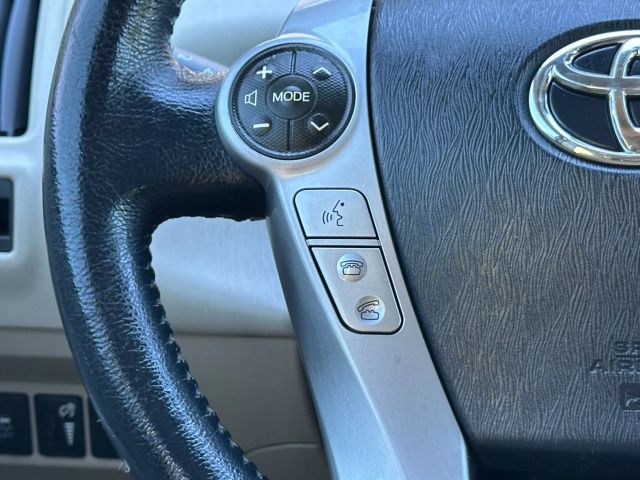 Vehicle image 27 of 46