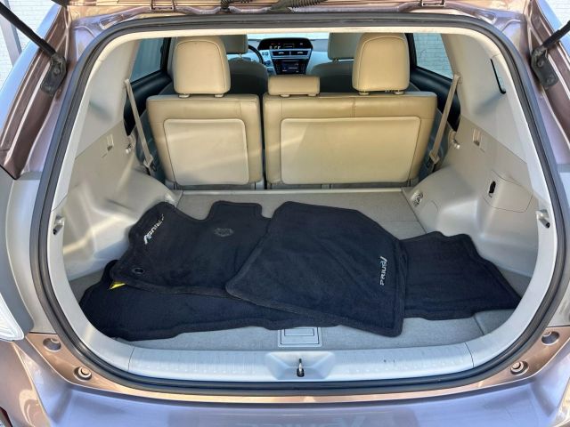 Vehicle image 18 of 46