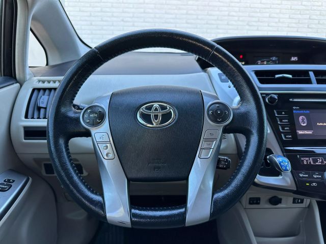 Vehicle image 26 of 46