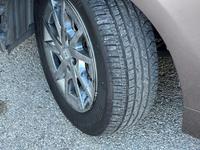 Vehicle image 37 of 46