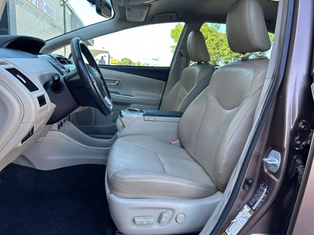 Vehicle image 14 of 46