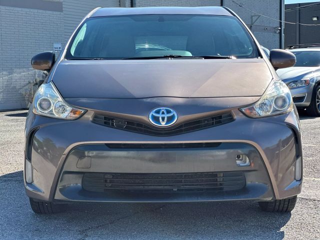 Vehicle image 4 of 46