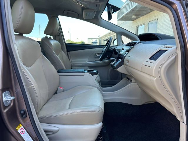 Vehicle image 21 of 46