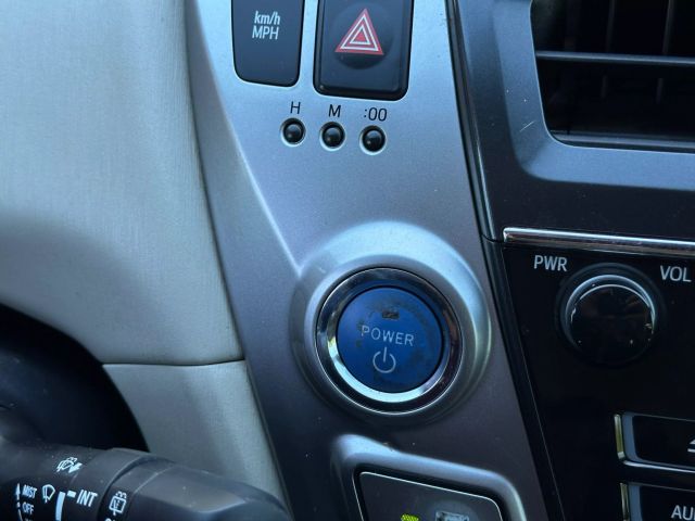 Vehicle image 34 of 46