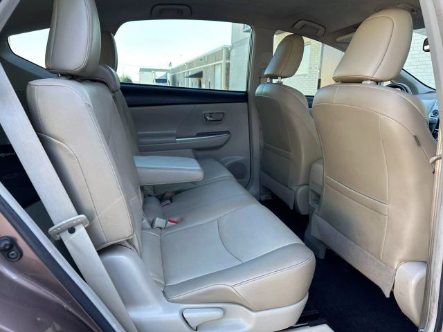 Vehicle image 23 of 46