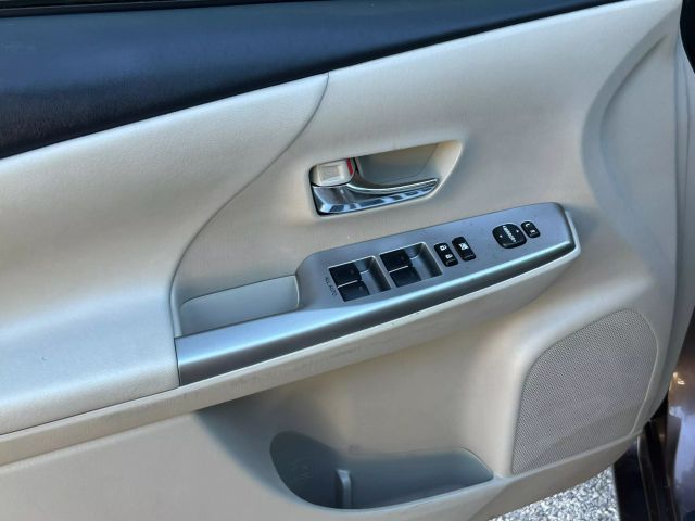 Vehicle image 12 of 46