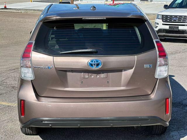 Vehicle image 10 of 46