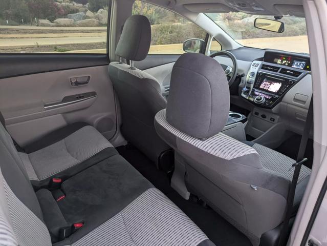 Vehicle image 27 of 36