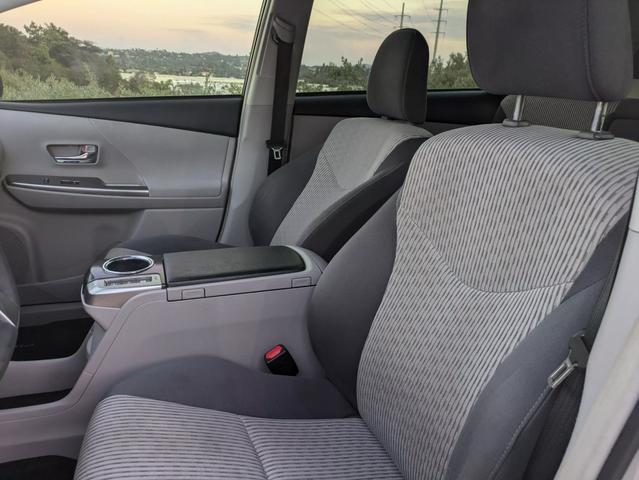 Vehicle image 13 of 36