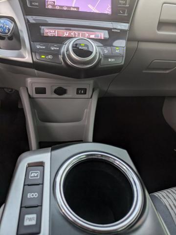 Vehicle image 20 of 36