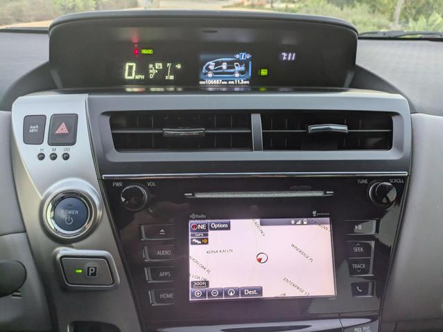 Vehicle image 21 of 36