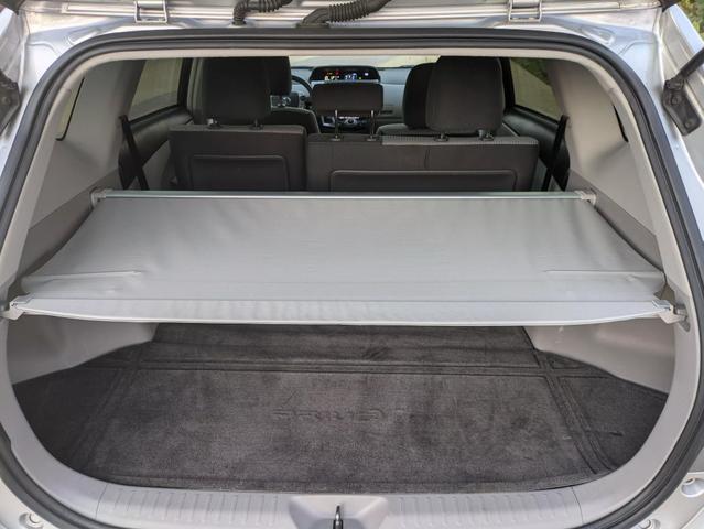 Vehicle image 32 of 36