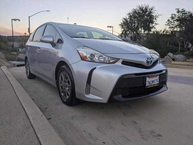 Vehicle image 10 of 36