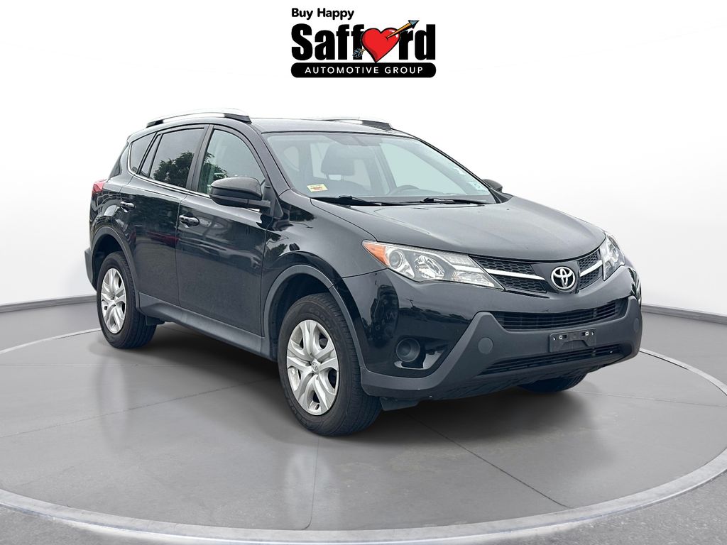 2015 Toyota RAV4 LE Image 1 of 30