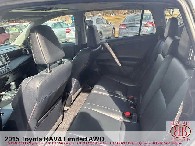 Vehicle image 11 of 17