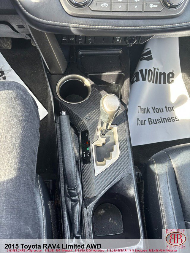 Vehicle image 13 of 17