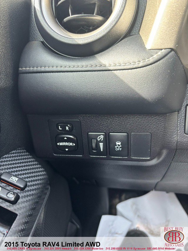 Vehicle image 16 of 17