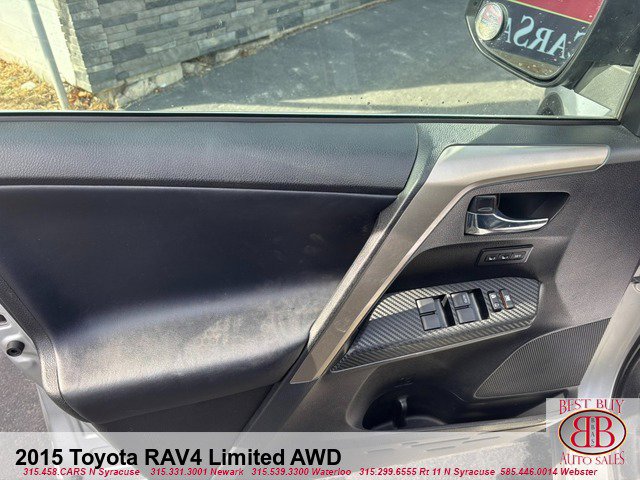 Vehicle image 10 of 17