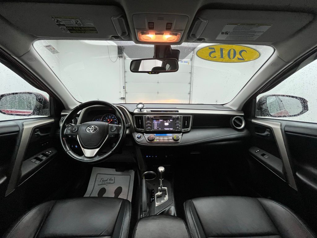 2015 Toyota RAV4 Limited Image 19 of 36