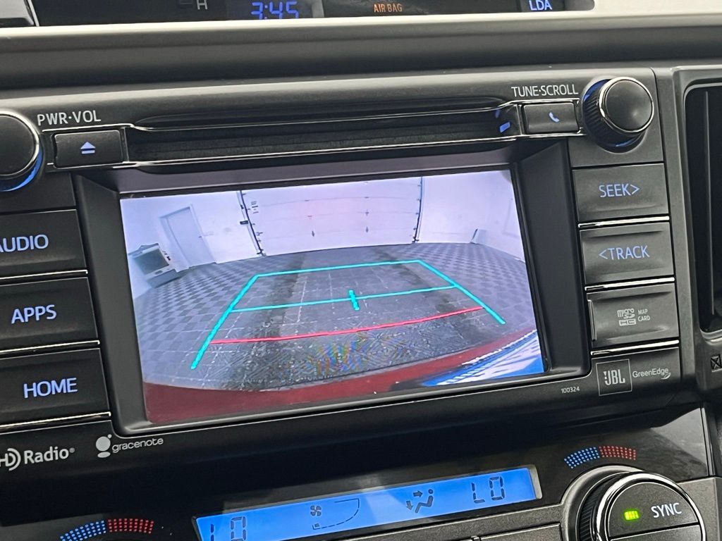 2015 Toyota RAV4 Limited Image 24 of 36