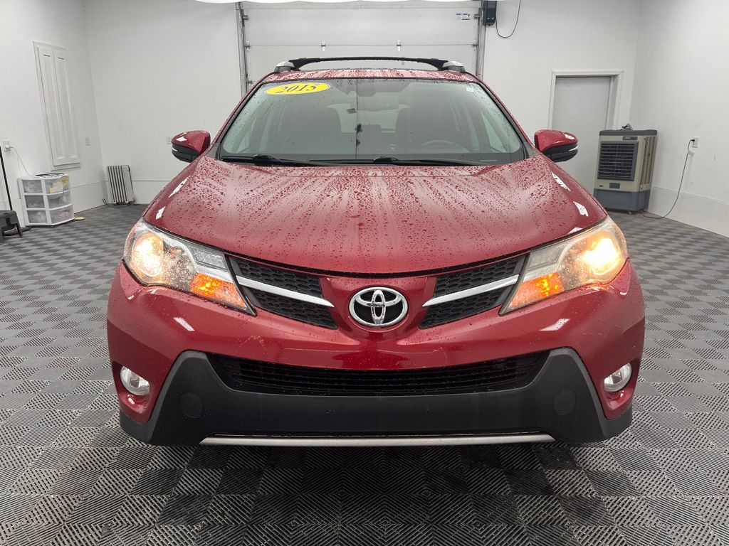 2015 Toyota RAV4 Limited Image 3 of 36