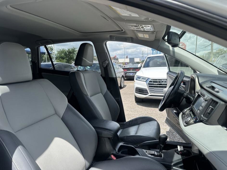 Vehicle image 18 of 27