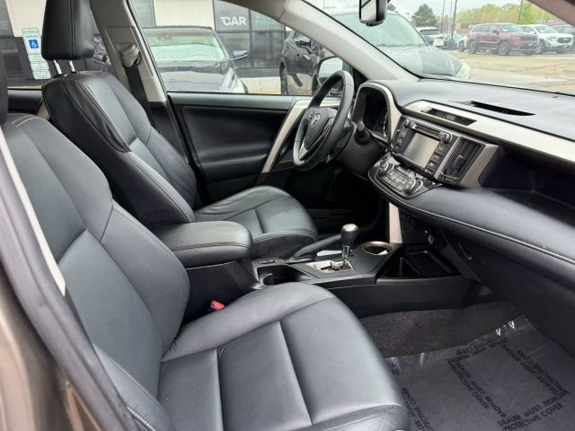 Vehicle image 25 of 51