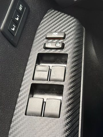 Vehicle image 41 of 51