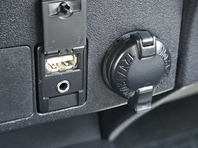Vehicle image 15 of 32