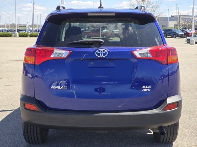 Vehicle image 5 of 32