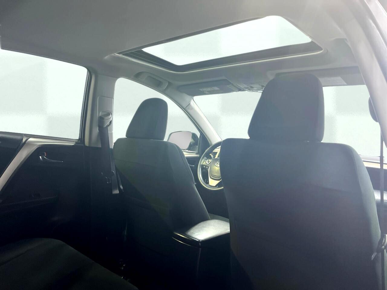 Vehicle image 38 of 73