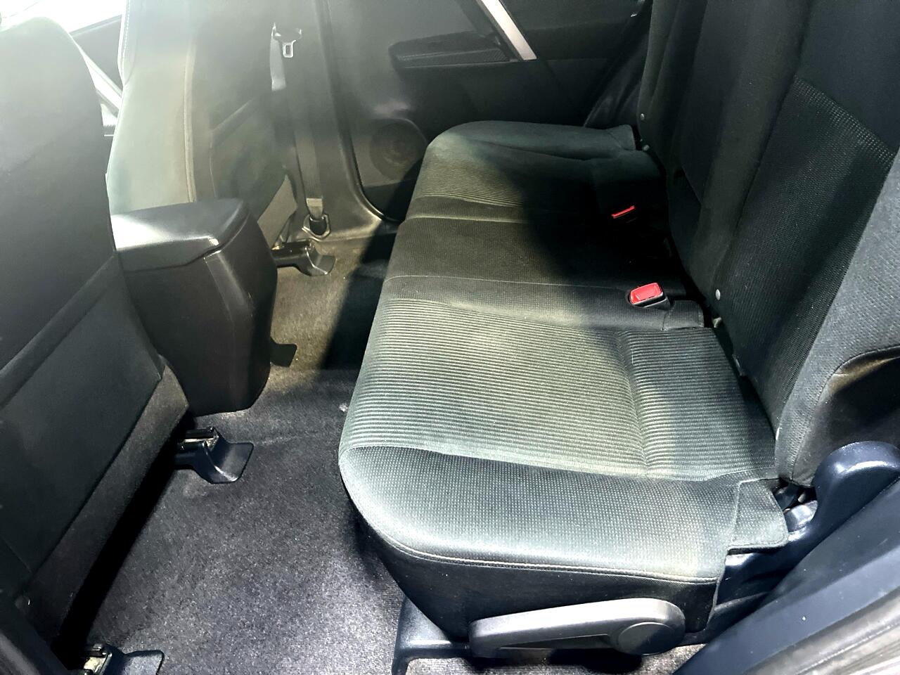 Vehicle image 40 of 73