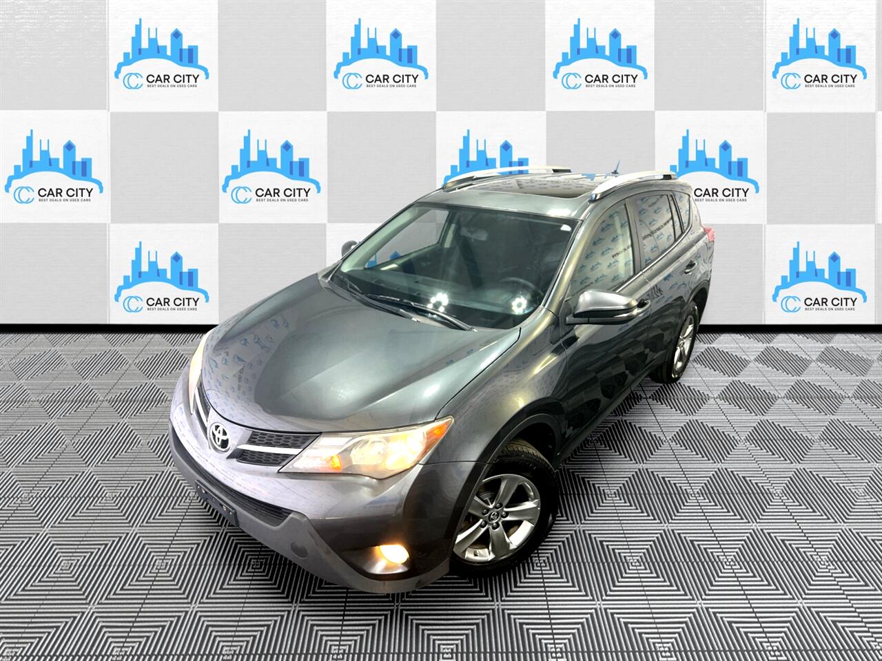 Vehicle image 7 of 73