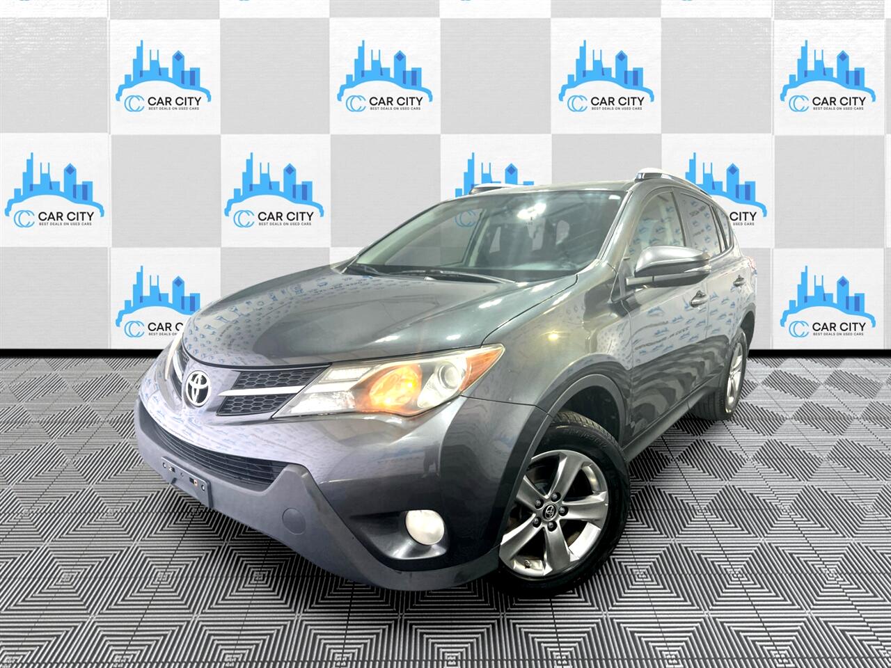 Vehicle image 6 of 73