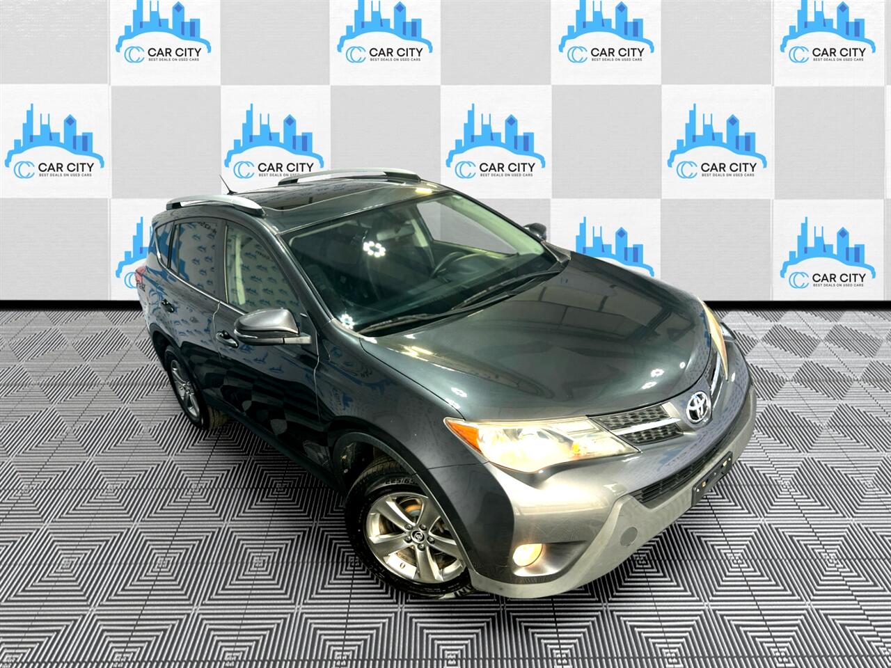 Vehicle image 14 of 73