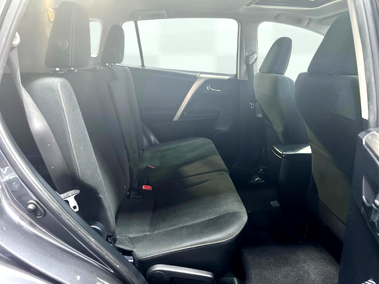 Vehicle image 37 of 73