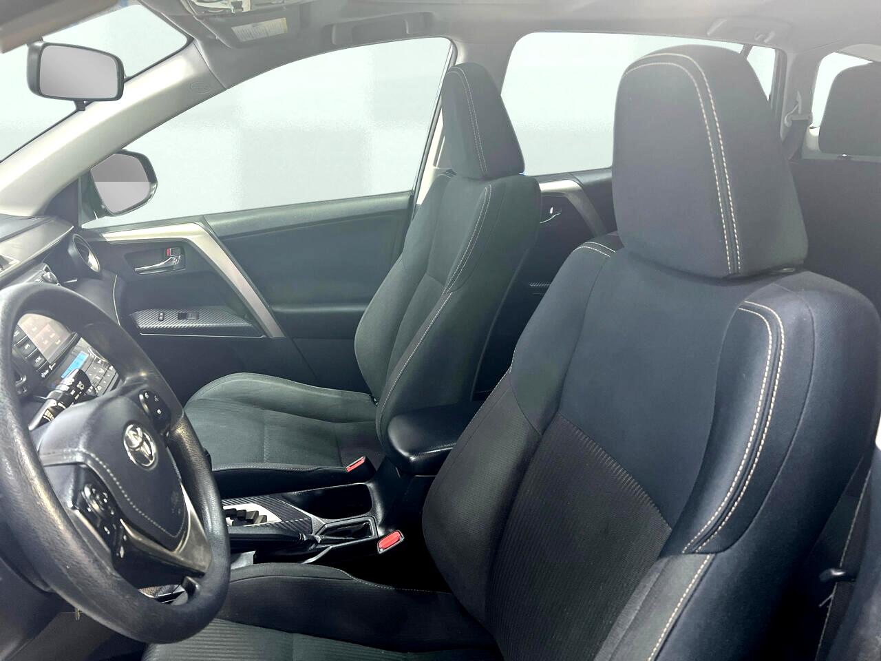 Vehicle image 34 of 73