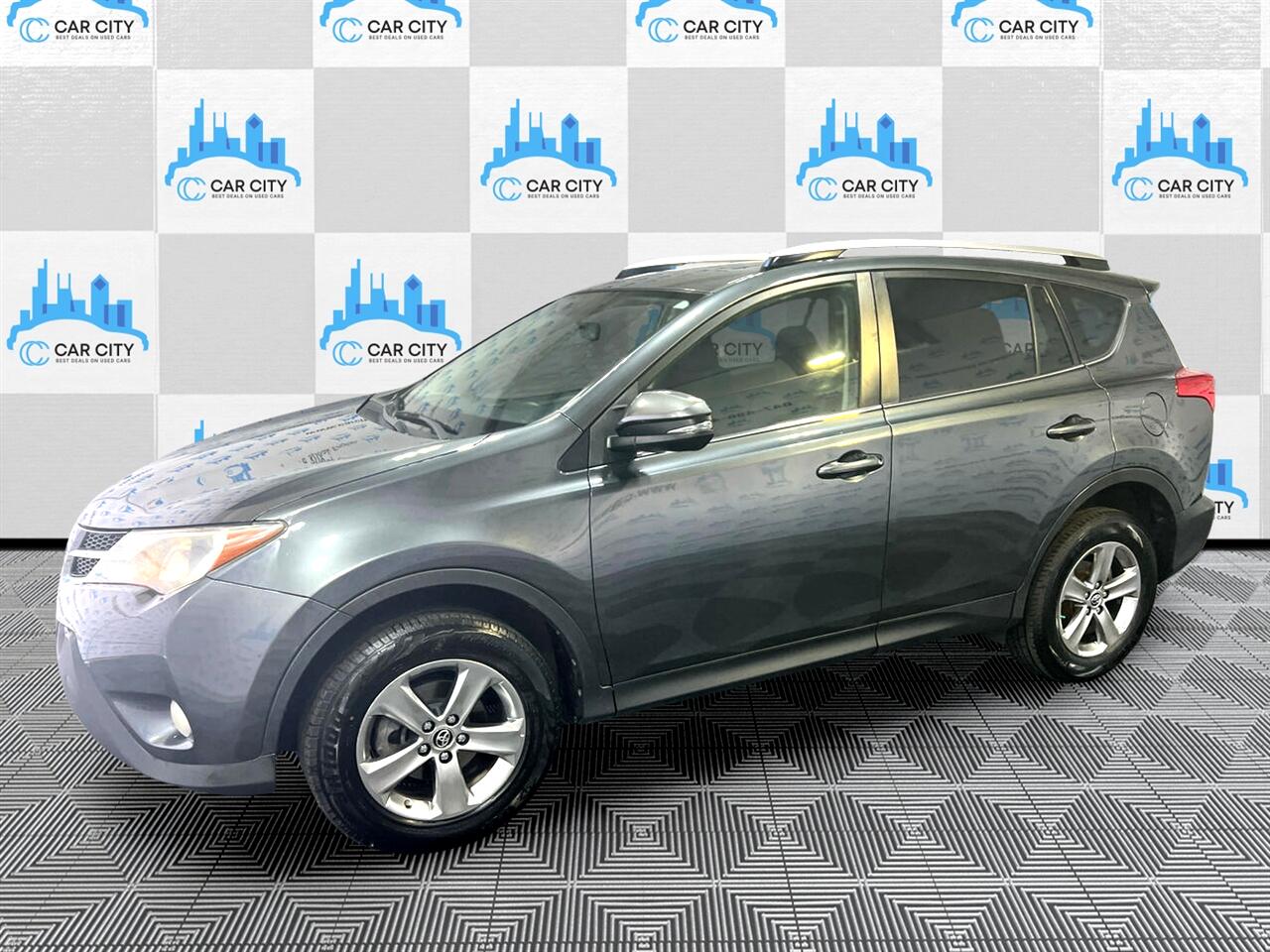 Vehicle image 3 of 73