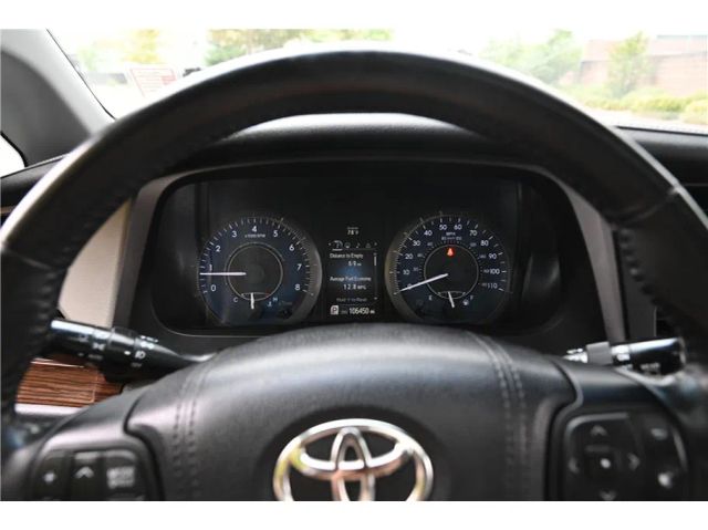 2015 Toyota Sienna Limited Image 22 of 26