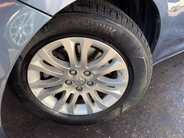 Vehicle image 39 of 45