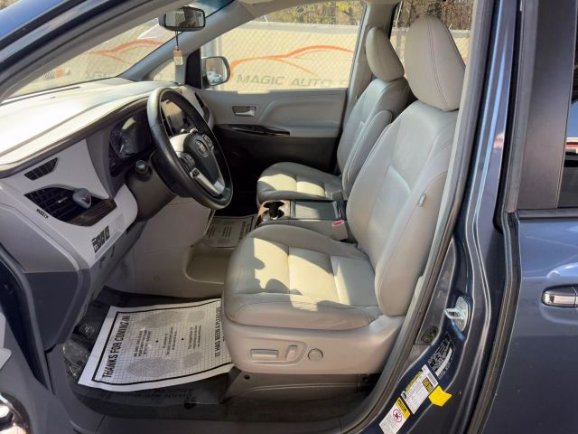 Vehicle image 15 of 45