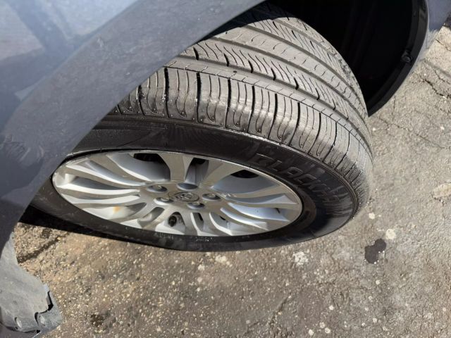 Vehicle image 43 of 45