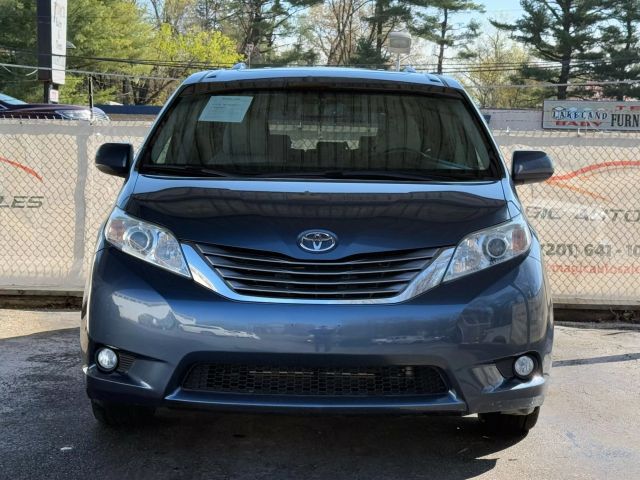Vehicle image 3 of 45