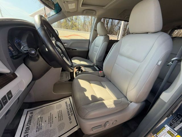 Vehicle image 16 of 45