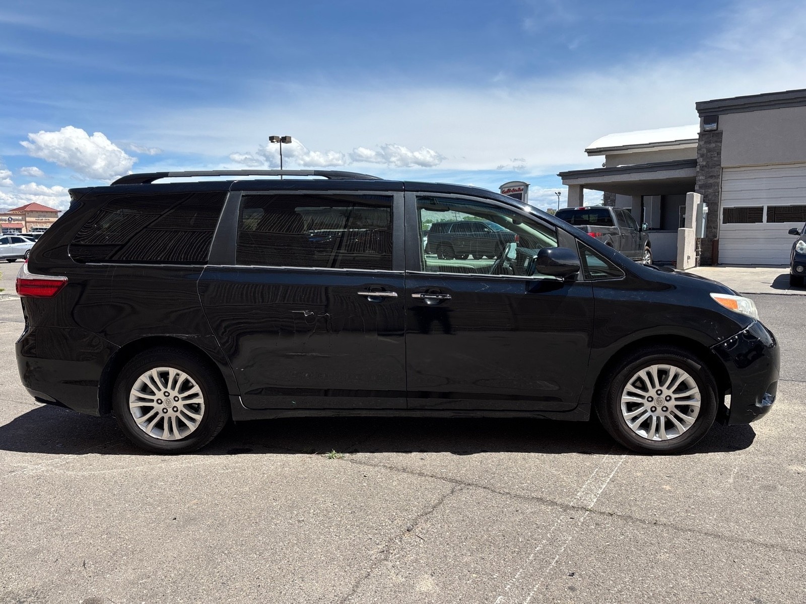 Vehicle image 4 of 38