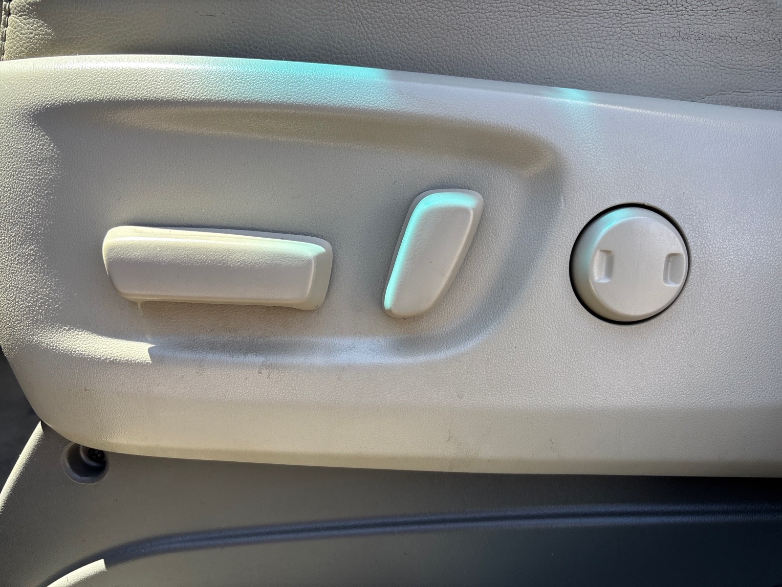 Vehicle image 12 of 38